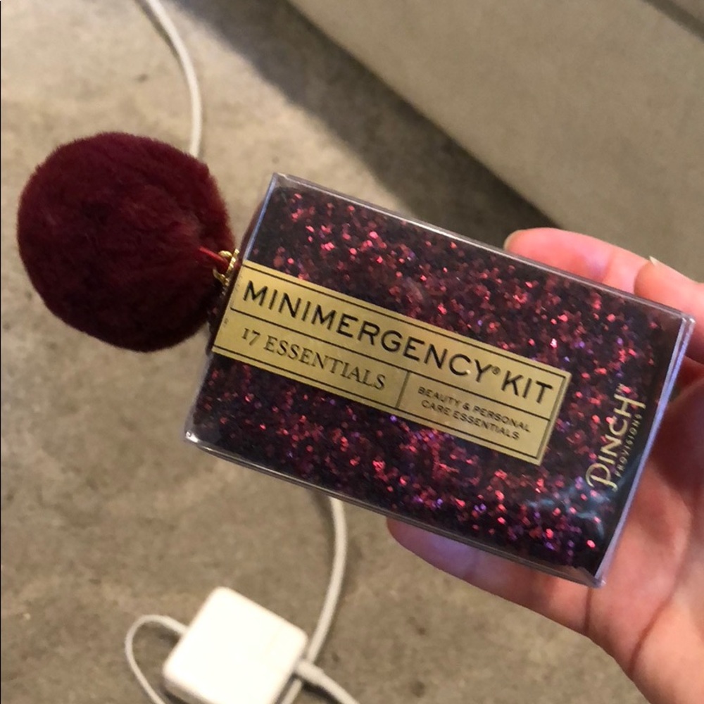 NWT Mini Emergency Kit !